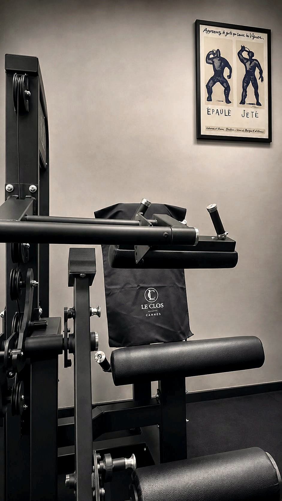 Le Clos Cannes equipment detail